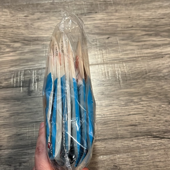 Snuggle Puppy Heat Packs Disposable Warmers- Pack of 6 - Picture 2 of 3